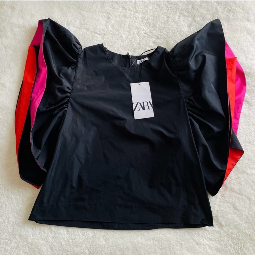 Zara Puffy Detailed Shoulder Blouse
